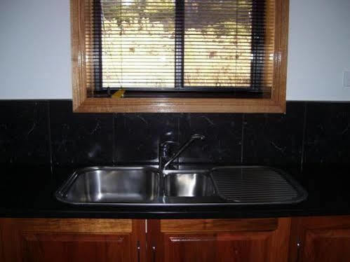 لونسيستون Glenayr Apartments المظهر الخارجي الصورة
